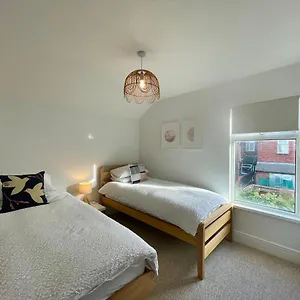 Taffs Mead House Location, Nr Stadium, Family Friendly! Cardiff